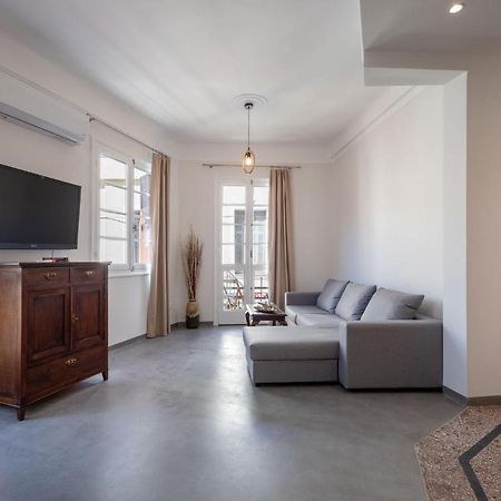 Christiana'S Lovely Apartment In Psyri, Athen Exterior foto