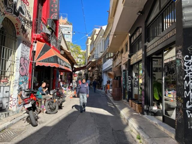 Christiana'S Lovely Apartment In Psyri, Athen Exterior foto